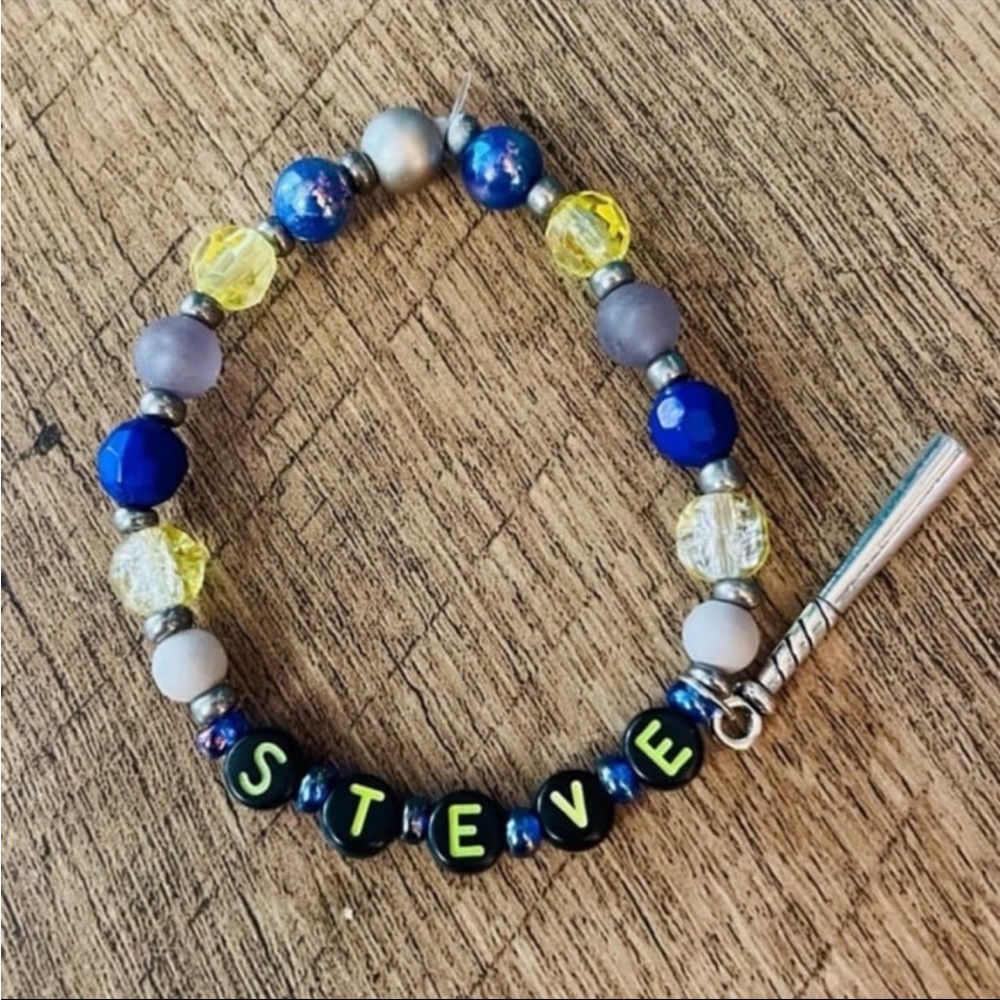 Stranger Things Bracelet - Picture 1 of 2